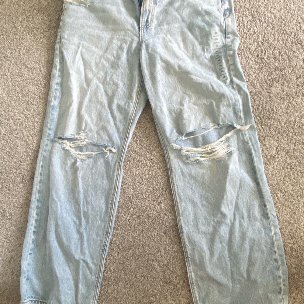 American Eagle Outfitters Women’s Stove pipe regular high rise jeans never worn